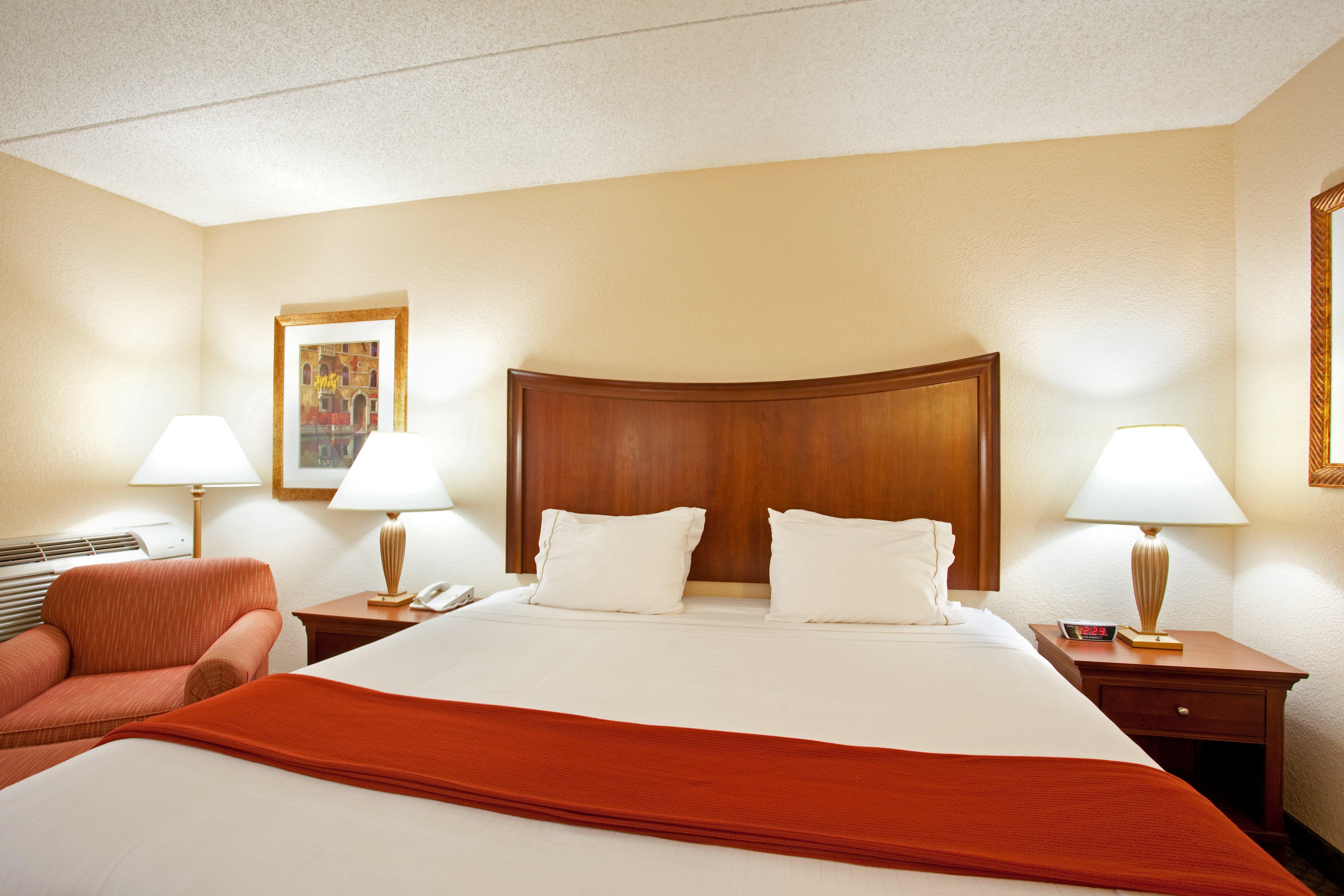 Holiday Inn Express Milwaukee - West Medical Center By Ihg Wauwatosa Exterior foto
