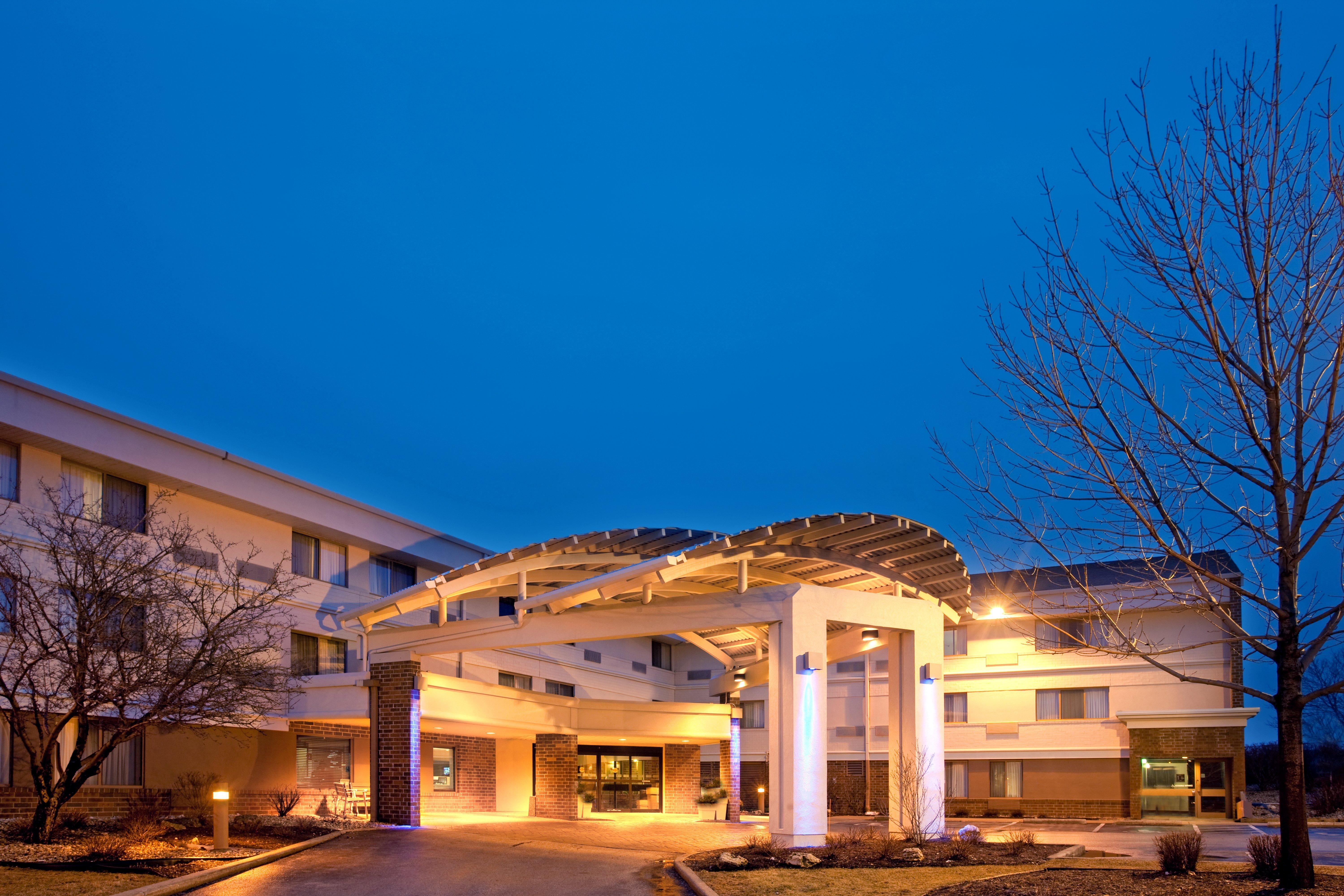 Holiday Inn Express Milwaukee - West Medical Center By Ihg Wauwatosa Exterior foto