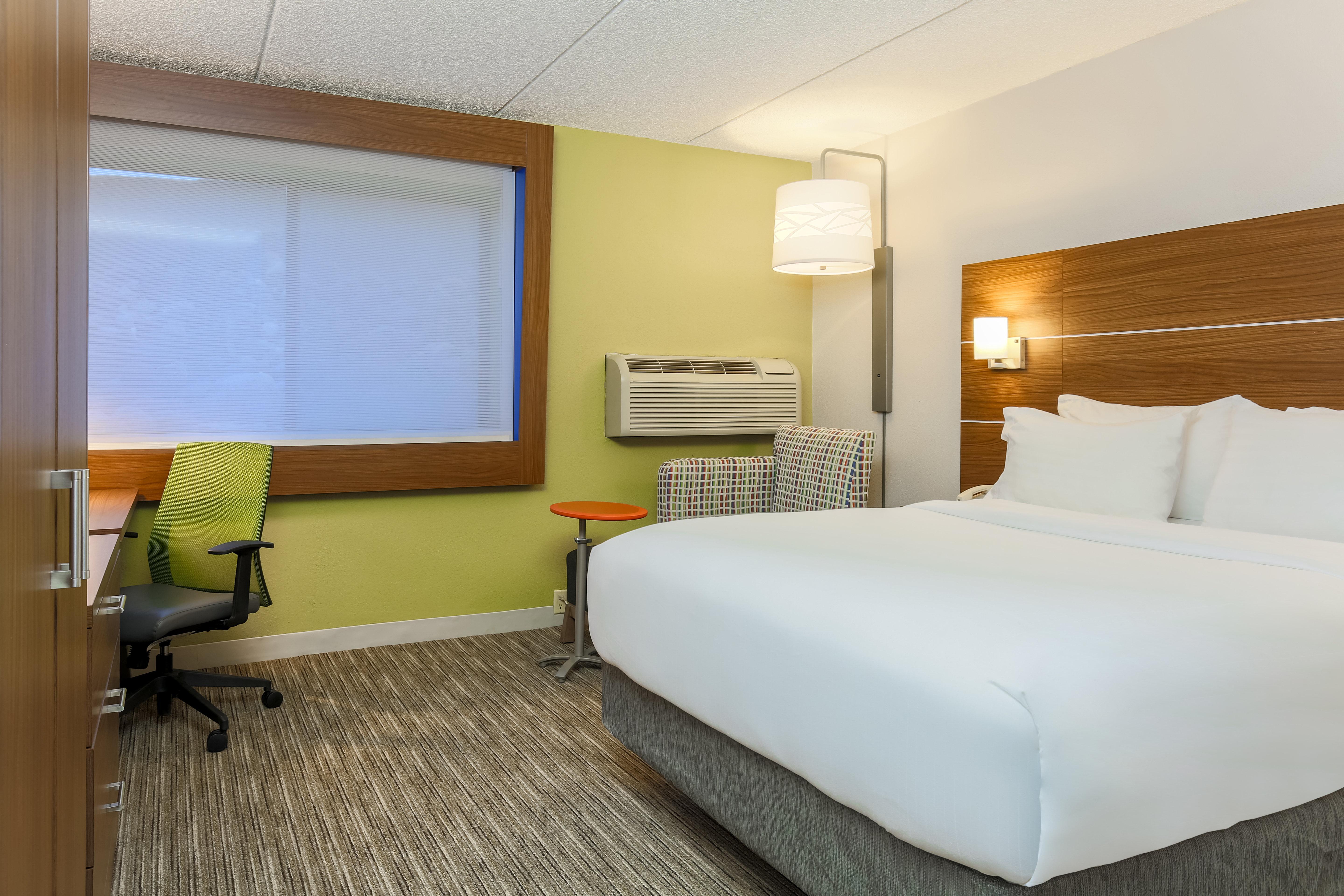 Holiday Inn Express Milwaukee - West Medical Center By Ihg Wauwatosa Exterior foto